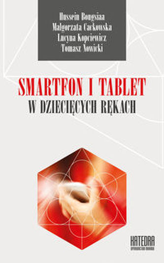 Smartfon i tablet w dziecięcych rękach