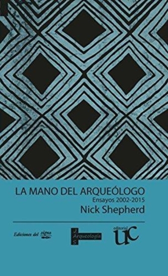 La mano del arqueologo