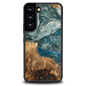 Etui Bewood Unique Planeta Ziemia z drewna i żywicy na Samsung Galaxy S22 - niebiesko-zielone