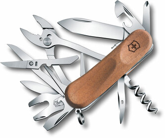 Victorinox 2.3911.63B1 EvoWood 17 multifunkčný nôž 85 mm, orechové drevo, 13 funkcií, blister