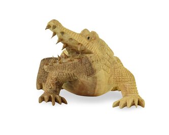 Dřevěná soška Krokodýl 12 cm - var. D