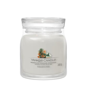Svíčka Yankee Candle - WOODLAND WEEKEND MEMORIES, střední