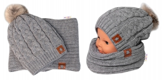 Zimní dvouvrstvá čepice s bambulí + komínek Star, šedá; 104/110 (3-5r)