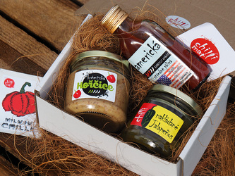 Dárkový chilli set Pikantní tak akorát :) Dárkový chilli set Pikantní tak akorát :)