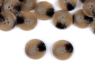 Knoflík velikost 28", 32", 40" - 10 ks - 6 (40") béžová