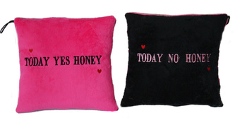 POLŠTÁŘEK VALENTÝN  25 cm