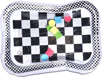 Dětská vodní podložka kontrastní černobílá šachovnice 65 cm x 50 cm
