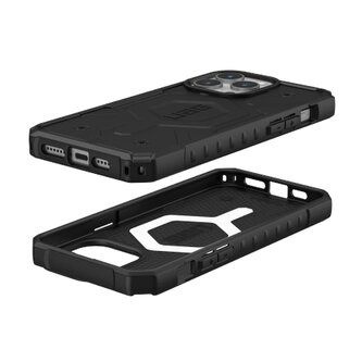 Etui UAG Pathfinder MagSafe do iPhone 15 Pro Max - czarne