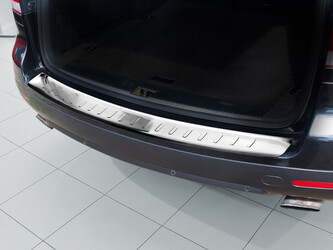 Ochranná lišta hrany kufru VW Touareg 2007-2010 (matná) Ochranná lišta hrany kufru VW Touareg 2007-2010 (matná)