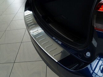 Ochranná lišta hrany kufru Mazda 6 2012-2024 (combi, matná) Ochranná lišta hrany kufru Mazda 6 2012-2024 (combi, matná)