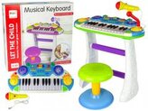 Keyboard z krzesełkiem i mikrofonem