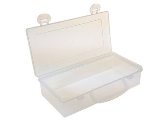 Plastová krabička, uzavřená, 22,5x11,5x5,5cm; PPB. .