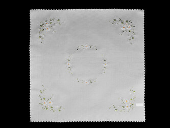 Ubrus textilní vyšívaný 86x86 cm - 1 ks - bílá