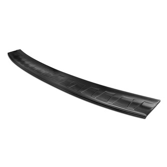 Ochranná lišta hrany kufru Škoda Octavia III. 2013-2020 (pouze RS combi, tmavá, matná) Ochranná lišta hrany kufru Škoda Octavia III. 2013-2020 (pouze RS combi, tmavá, matná)