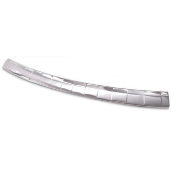 Ochranná lišta hrany kufru Škoda Octavia IV. 2020- (combi, matná) Ochranná lišta hrany kufru Škoda Octavia IV. 2020- (combi, matná)