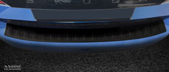 Ochranná lišta hrany kufru Škoda Kamiq 2019-2024 (tmavá, matná, před faceliftem) Ochranná lišta hrany kufru Škoda Kamiq 2019-2024 (tmavá, matná, před faceliftem)