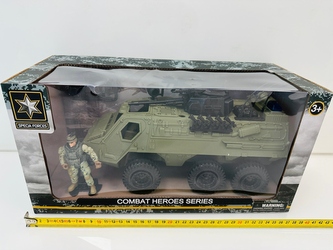 WÓZ BOJOWY Z AKCES.011081