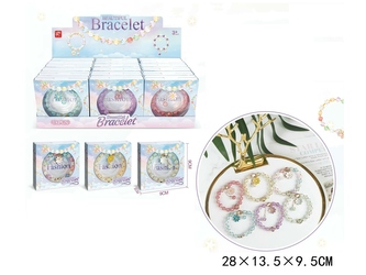 BRANSOLETKA Z KWIATKIEM W ETUI PLASTIKOWYM