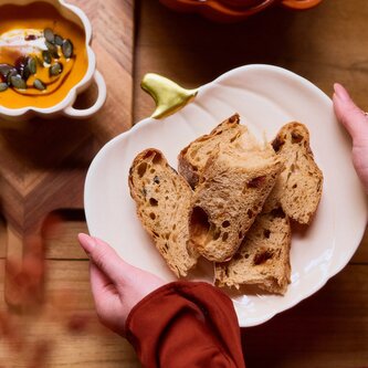 Talerz | PUMPKIE | w kształcie dyni kremowy | 23,8x19,5 cm | 709883