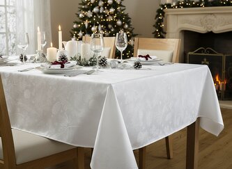 Vánoční ubrus na stůl PINE CHARM 130x180 cm bílá