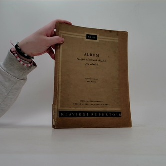 Album ruských klavírních skladeb pro mládež