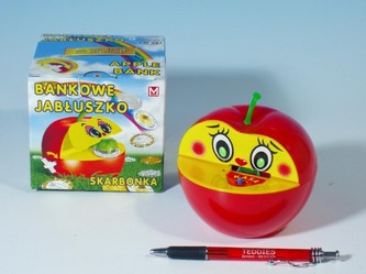 Pokladnička červené jablko s červíkem na klíček plast 16x10cm v krabičce