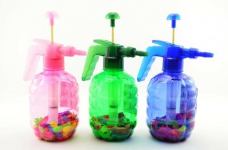 Pumpa na vodní bomby + bomby asst 3 barvy