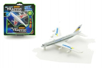 Letadlo kov/plast 13cm asst 2 barvy na kartě