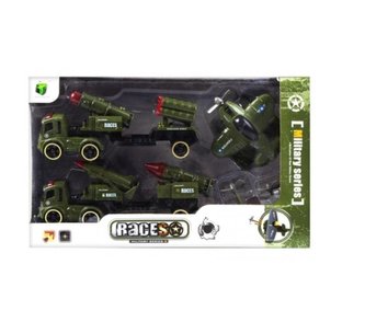 Auto wojskowe z akcesoriami