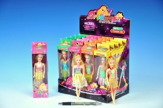 Panenka plast 15cm; 4 barvy; v krabičce - 1 kus