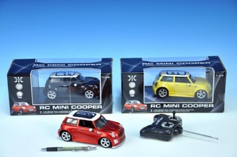 Auto RC Mini Cooper 15cm 1:24 na vysílačku na baterie se světlem 3 barvy v krabici - 1 kus