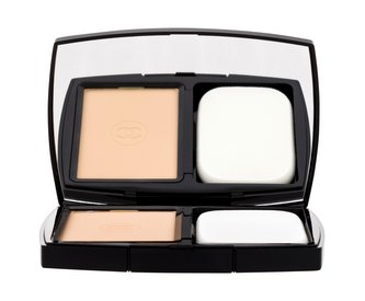 Chanel Dlouhotrvající kompaktní make-up (Ultrawear All-Day Comfort Flawless Finish Compact Foundation) 13 g Odstín B20 woman