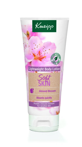 Kneipp Soft Skin Tělové mléko 200 ml Almond Blossom pro ženy