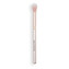 Revolution Štětec na rozjasňovač R5 Create (Fluffy Highlighter Brush) woman