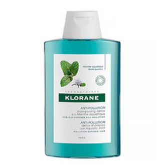 Klorane Detoxikační šampon chránící před vnějšími vlivy Máta vodní (Anti Pollution Detox Shampoo With Aquatic Mint) Objem 400 ml woman