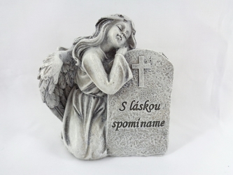 Smuteční dekorace - anděl s náhrobkem, 9,5x9x6 cm, text S láskou spomíname