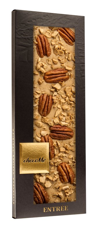 Blond čokoláda Valrhona s uzenou mořskou solí, pekanové ořechy, sušený karamel