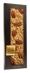 Blond čokoláda Valrhona s uzenou mořskou solí, pekanové ořechy, sušený karamel