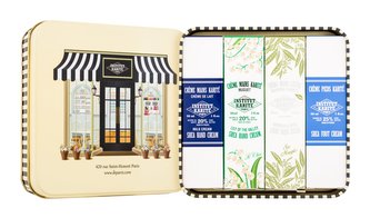 Institut Karité IKP Shop krém na ruce Shea Hand Cream Lily Of The Valley 30 ml + krém na ruce Light Hand Cream Verbena & Shea 30 ml + krém na ruce Shea Hand Cream Milk Cream 30 ml + krém na nohy Shea Foot Cream 30 ml + plechová krabička