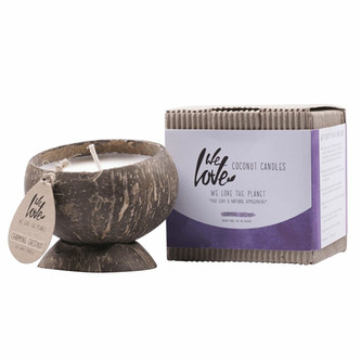 We Love the Planet Sójová svíčka v kokosovém ořechu Charming Chestnut 190 g