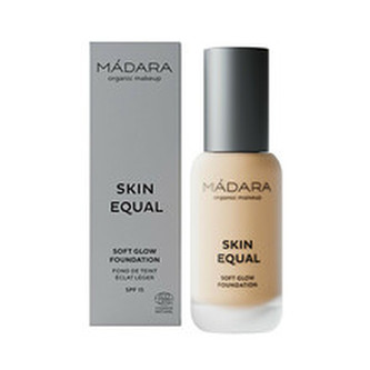 MÁDARA Tekutý make-up SPF 15 Skin Equal (Soft Glow Foundation) 30 ml Odstín 40 Sand woman