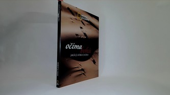 Očima bohů