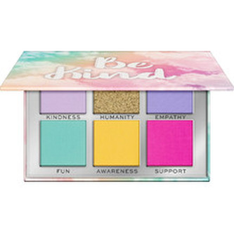 Revolution Paletka očních stínů Be Kind (Power Shadow Palette) 6,6 g woman