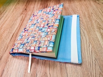 Obal na knihu pro správného knihomola