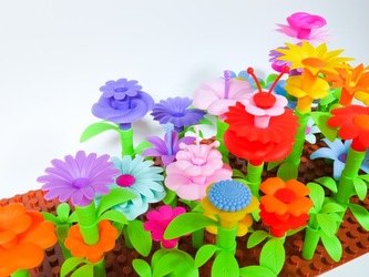 VESELÁ ZAHRADA počet dílků: 171