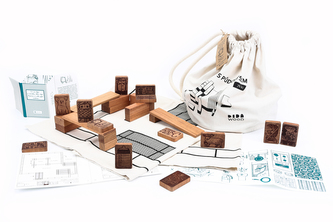 DWOOD Dům Pepiny s rodinou dřevěná stavebnice s příběhem 76 + 13 dílů