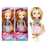 Stylová panenka s dlouhými vlasy