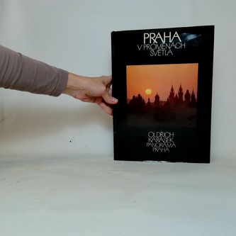 Praha v proměnách světla
