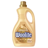 Woolite Keratin Therapy Pro-Care tekutý prací gel, 45 praní 2,7 l