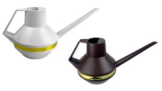 konev   1,5l hnědá, bílá, zl.pásek, pokoj, plast